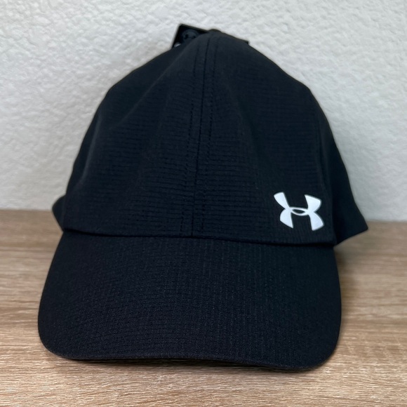 Under Armour ArmorVent Tech Hat Black White Logo Unisex Running Cap OSFA - Picture 1 of 9